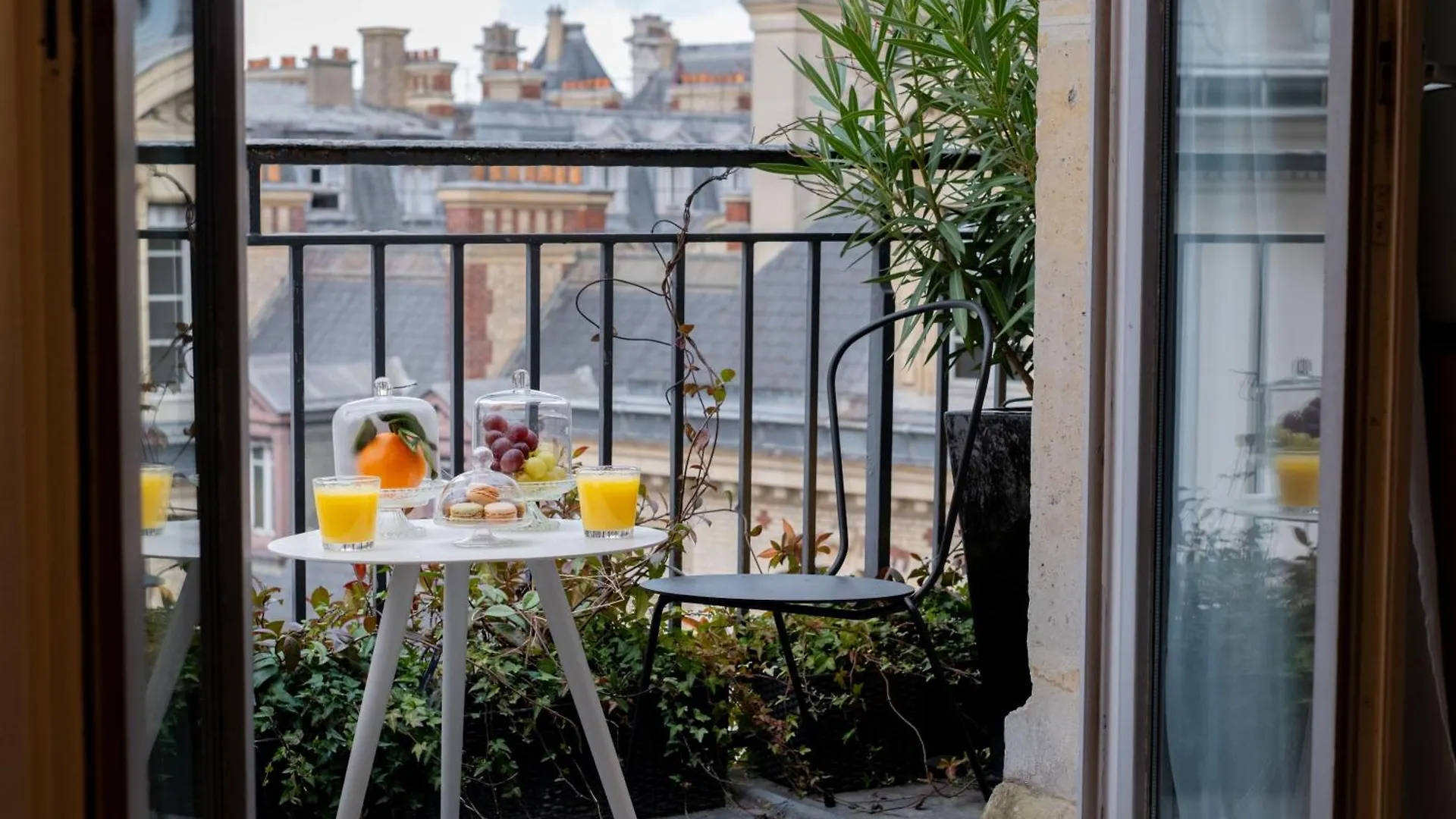 Grand Hotel Saint Michel Paris
