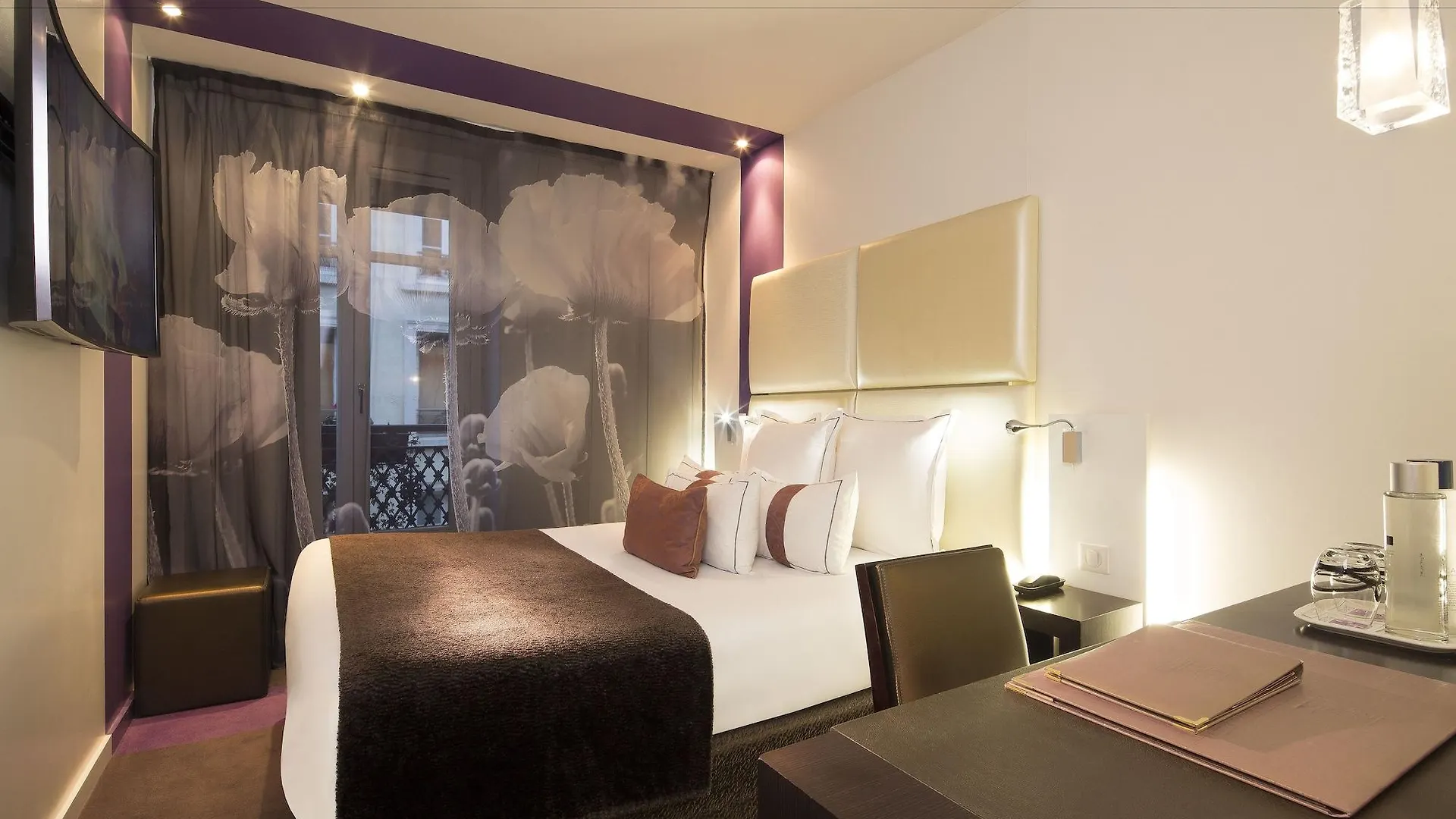 פריז Grand Hotel Saint Michel