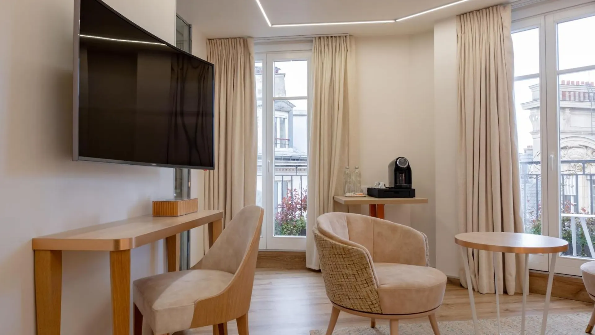 Grand Hotel Saint Michel Paris