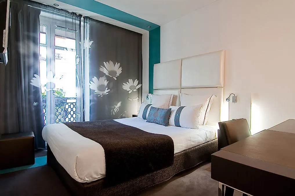 פריז Grand Hotel Saint Michel