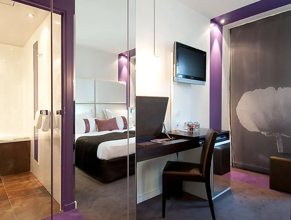 פריז Grand Hotel Saint Michel 4*,  צרפת