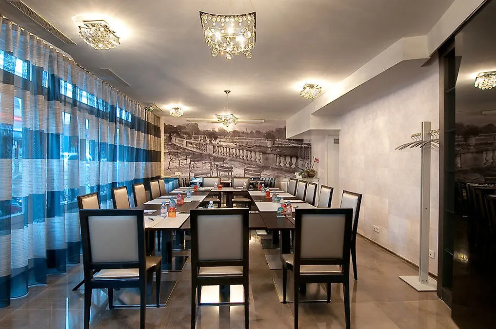 פריז Grand Hotel Saint Michel