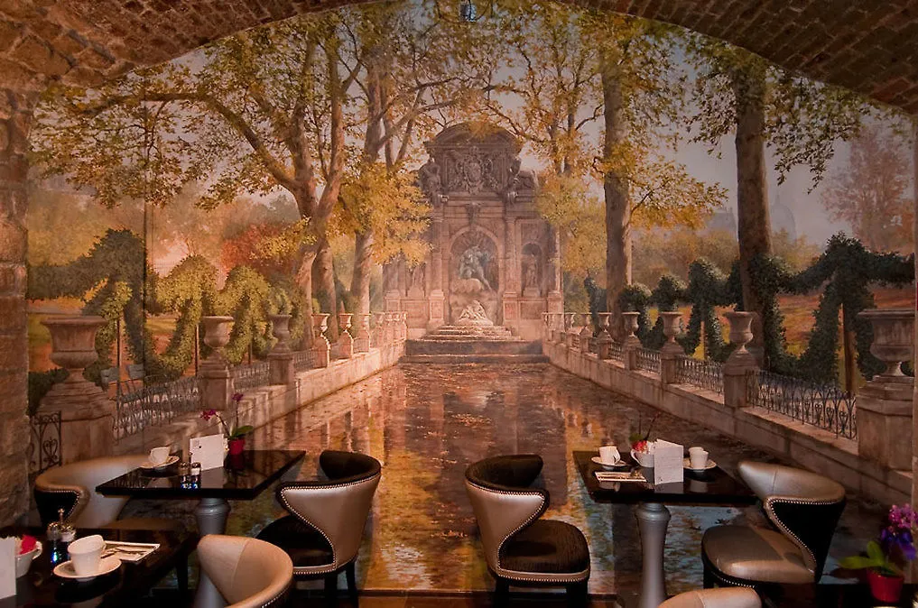 Grand Hotel Saint Michel Parijs