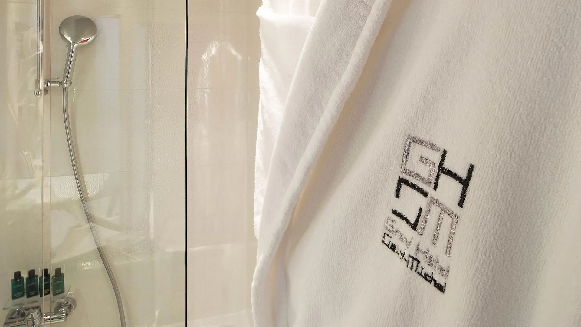 Grand Hotel Saint Michel Paris 4*,  France